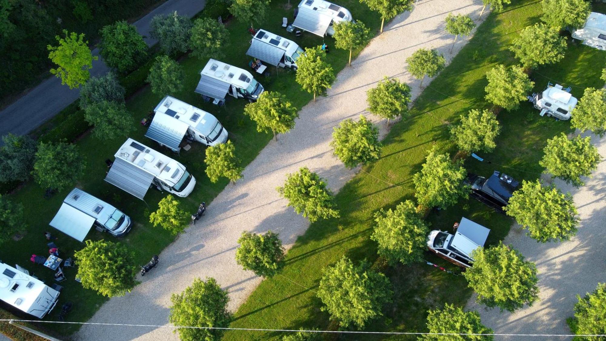 Seregner Agricamping & Homes - Adults Only 18 Monzambano Exterior foto